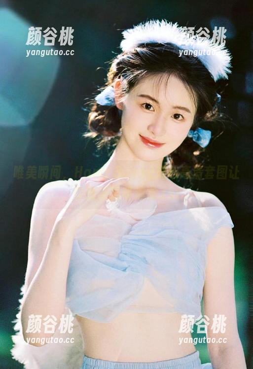 唯美瞬间，Hana Bunny婚纱高清套图让你感受温馨浪漫.txt